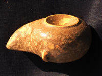 Hellenistic wheel-made oil lamp, 3rd century BCE.